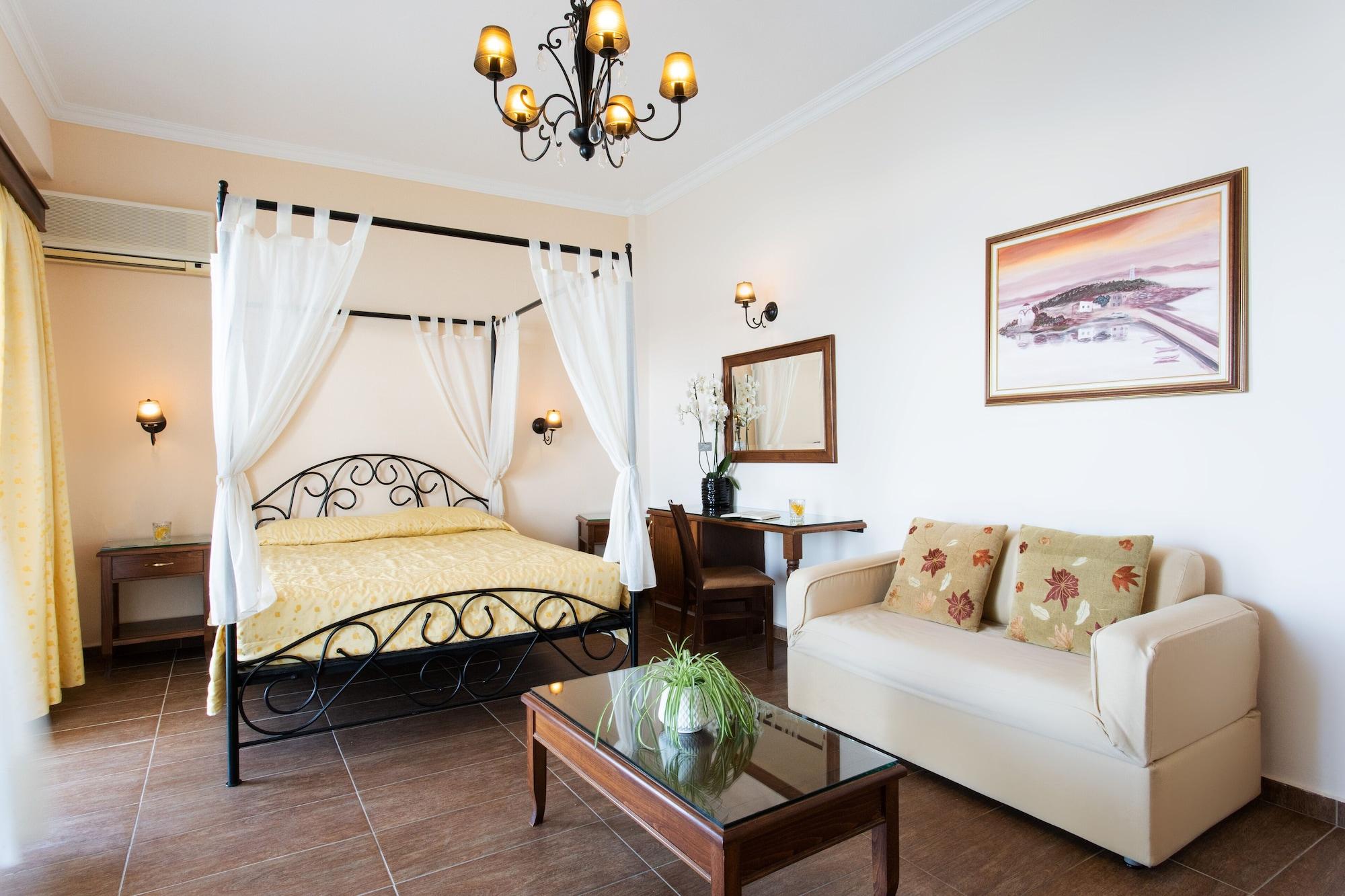 Pantheon City Hotel Gythio Extérieur photo