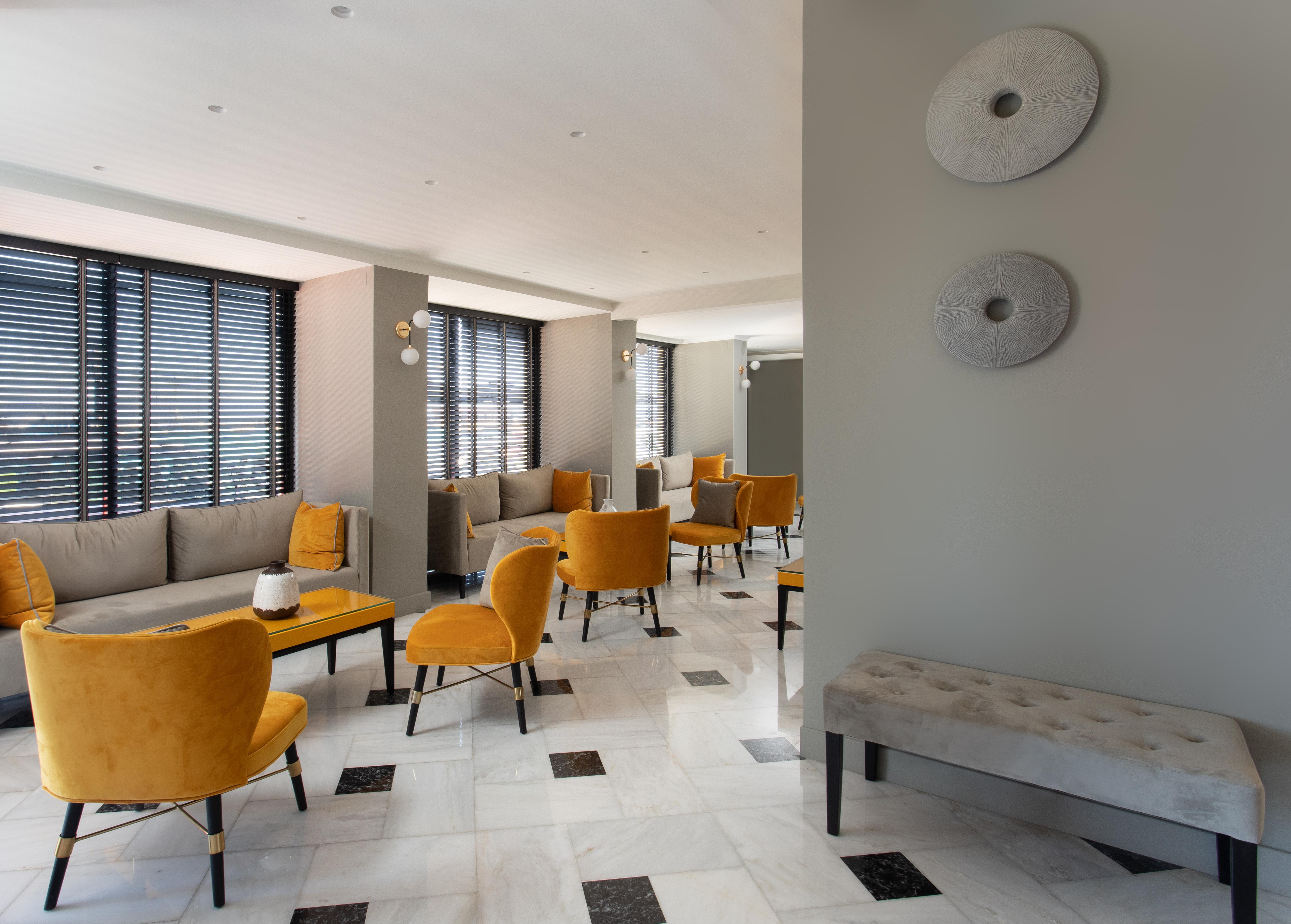 Pantheon City Hotel Gythio Extérieur photo